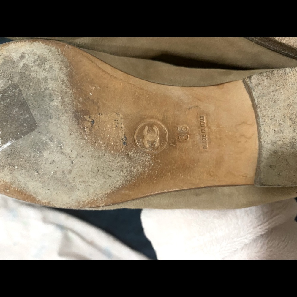 Chanel Tan Suede Ballerinas - Picture 6 of 7